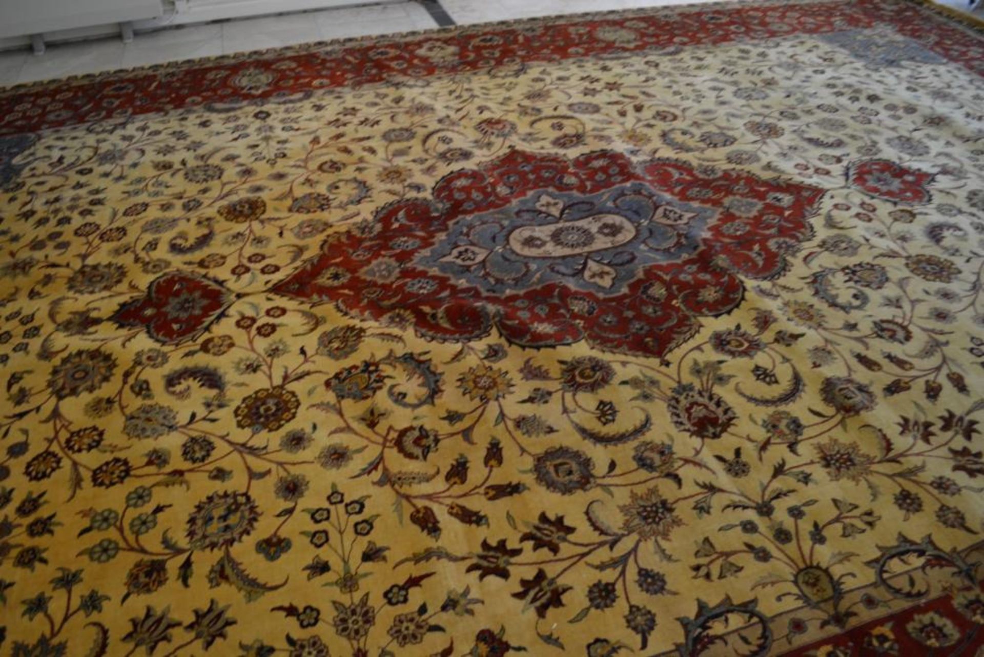 1 x Very Fine Top Quality Pakistan Tabriz Design Carpet - 320 Knot Count - Dimensions: 546x376cm - N - Image 7 of 31