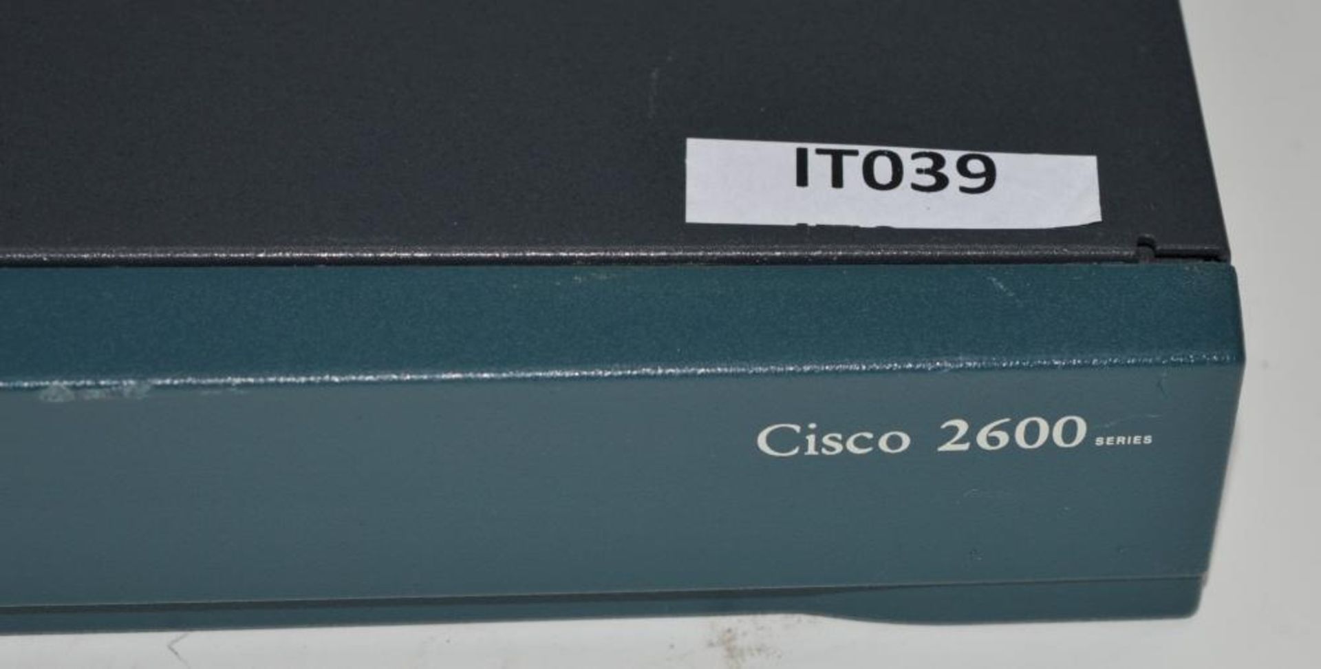 1 x Cisco 2650 Modular Router - CL400 - Ref IT039 - Location: Altrincham WA14 - Image 7 of 7