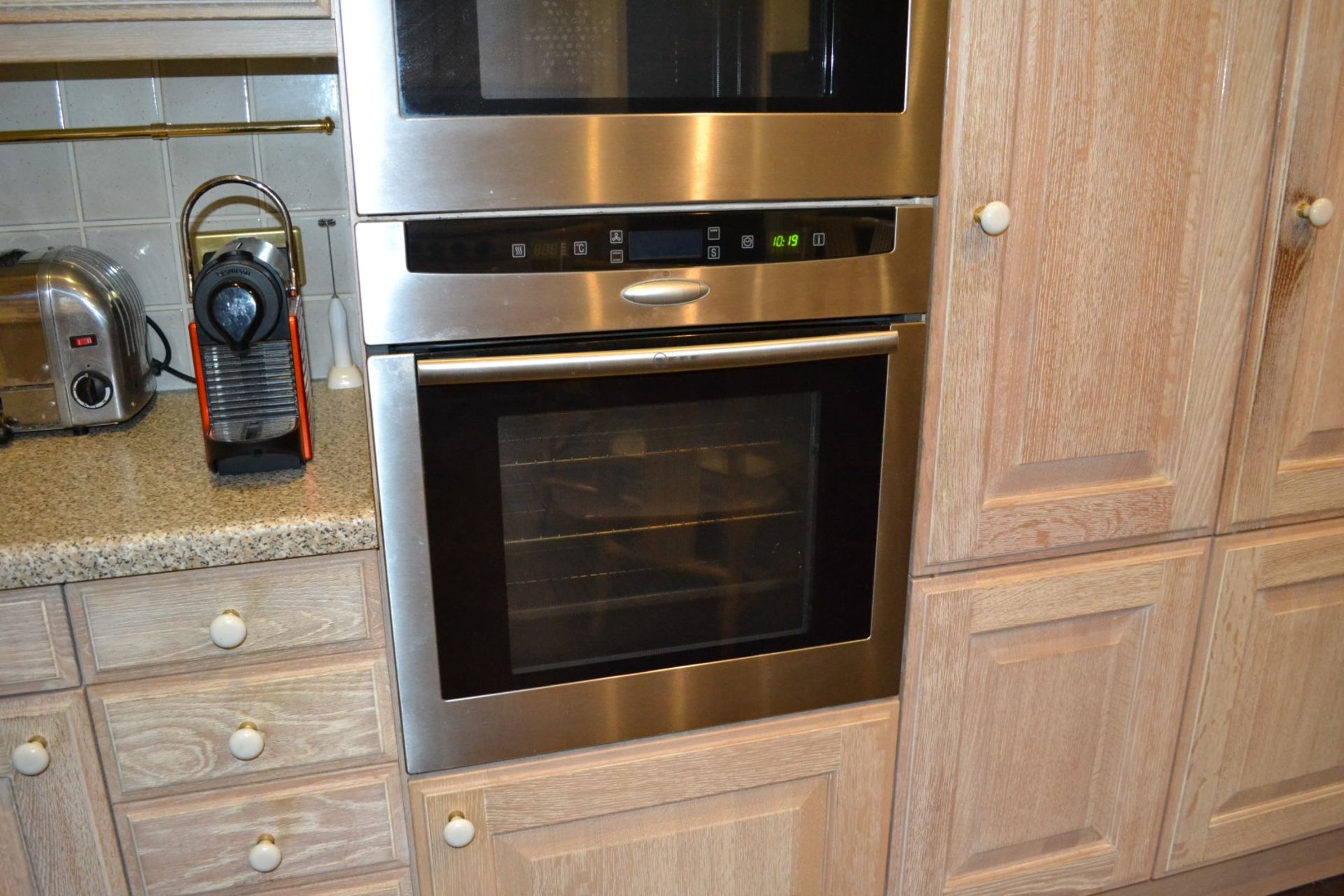 1 x SieMatic Bespoke Solid Wood Limed Oak Fitted Kitchen With Miele, Neff And Gaggenau Appliances - Image 49 of 95