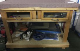 1 x Wooden Workbench - H91 x W122 x D90 cms - CL255 - Ref SG146A - Location: Leicester LE4