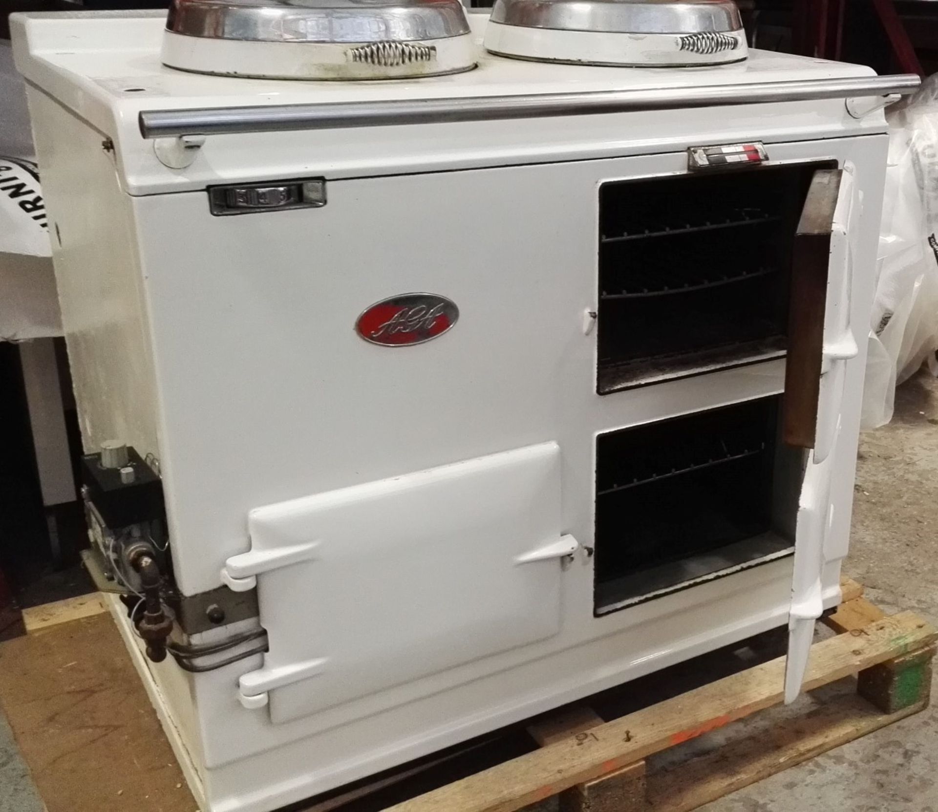 1 x 2 Oven Gas AGA in White - In Good Working Condition - CL007 - Location: Altrincham WA14 This 2 - Image 14 of 15