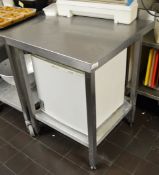 1 x Stainless Steel Prep Bench With Undershelf - Dimensions H85.5 x W64.5 x D70 cms - CL180 - Ref