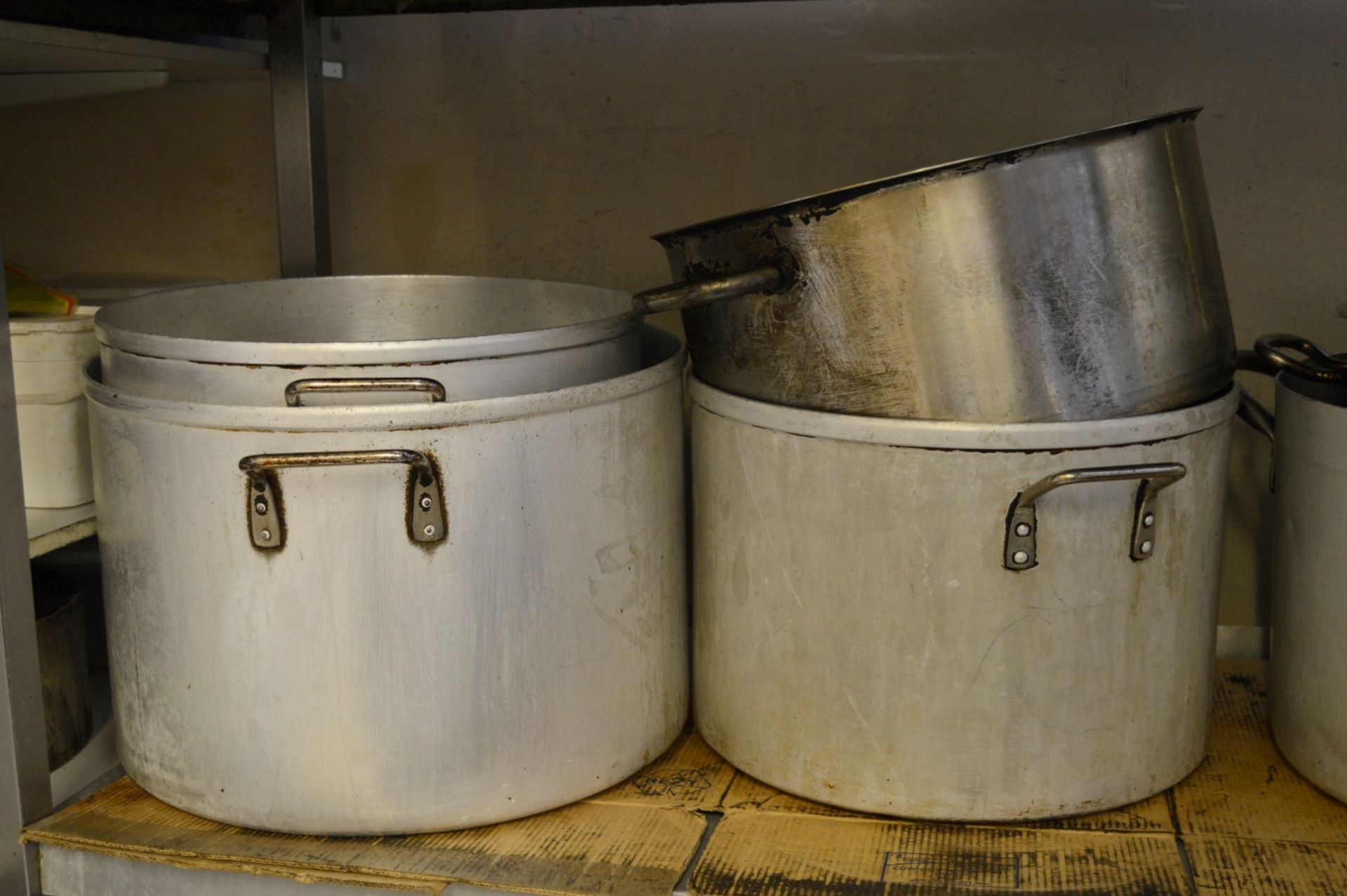 Approx 12 x Assorted Cooking Pans - Large Sizes - CL180 - Ref IC239 - Location: London EC3V - Image 3 of 7