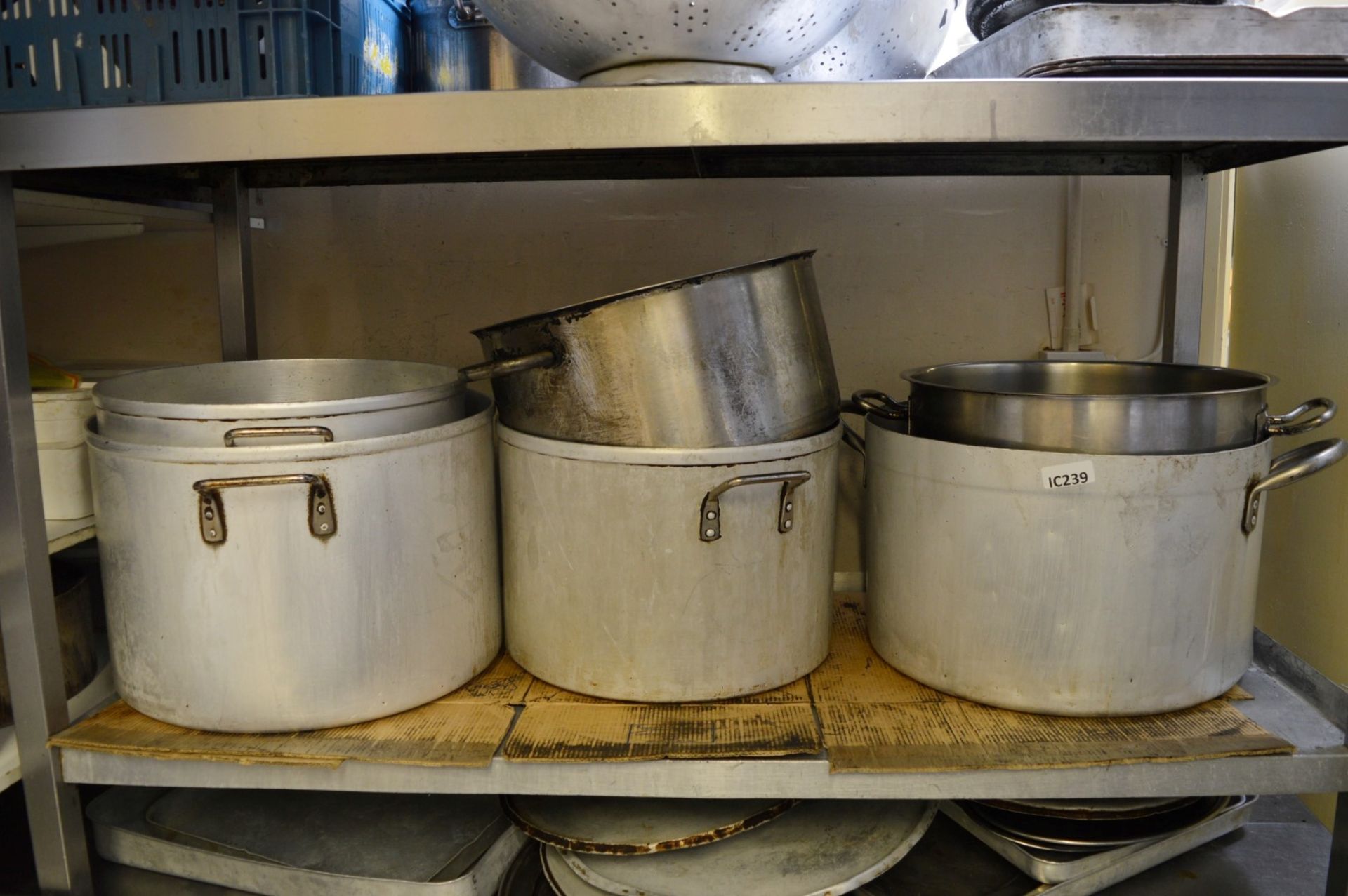 Approx 12 x Assorted Cooking Pans - Large Sizes - CL180 - Ref IC239 - Location: London EC3V - Image 2 of 7