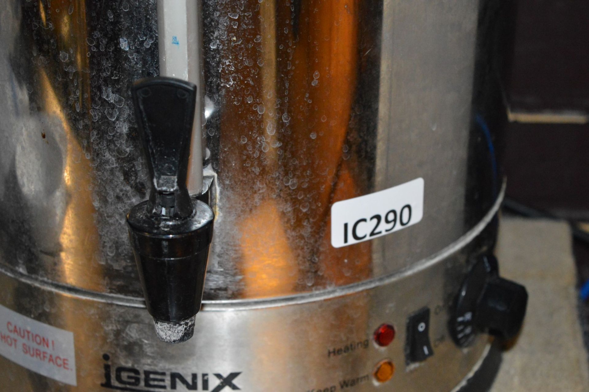 1 x Igenix 30 Litre Tea Urn & Hot Water Dispenser - 240v - CL180 - Ref IC290 - Location: London EC3V - Image 5 of 5