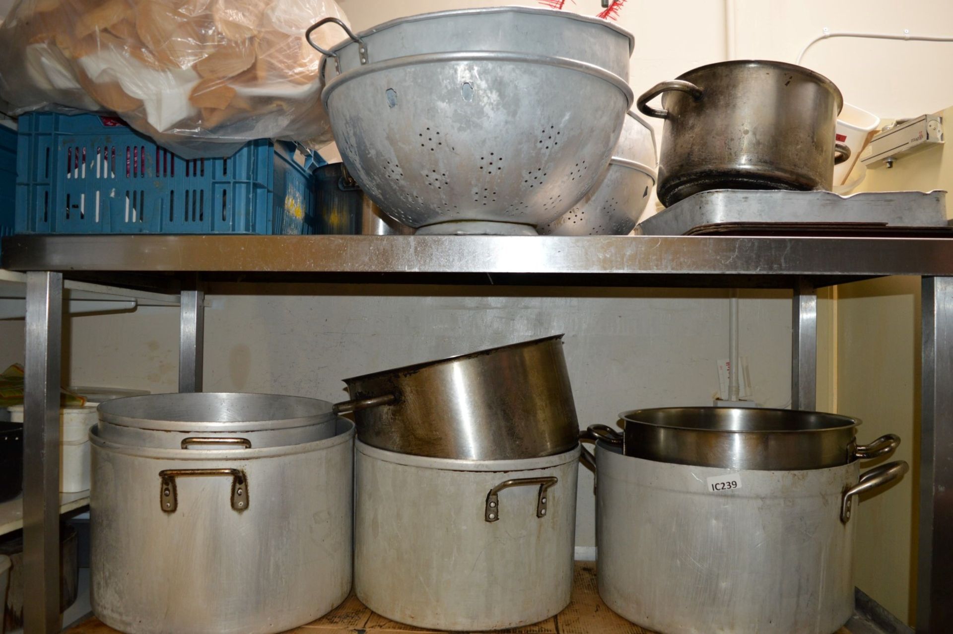 Approx 12 x Assorted Cooking Pans - Large Sizes - CL180 - Ref IC239 - Location: London EC3V