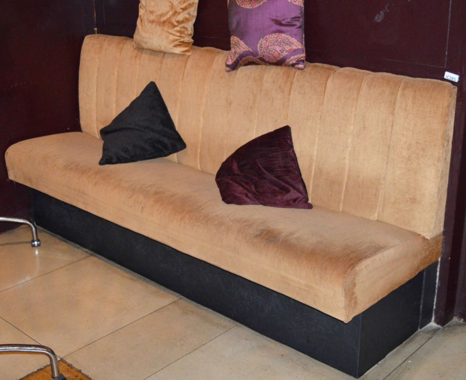 1 x High Back Seating Booth - Upholstered in Golden Fabric - CL180 - Includes 4 Cushions - Ref IC285