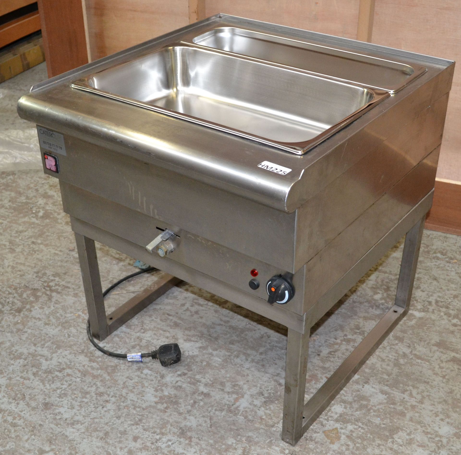 1 x Parry 9146.66W Electric Wet Bain Marie With Stand - 60.5 x 64 x 65.5(h) cm Inc. Stand - Ref: - Image 6 of 10