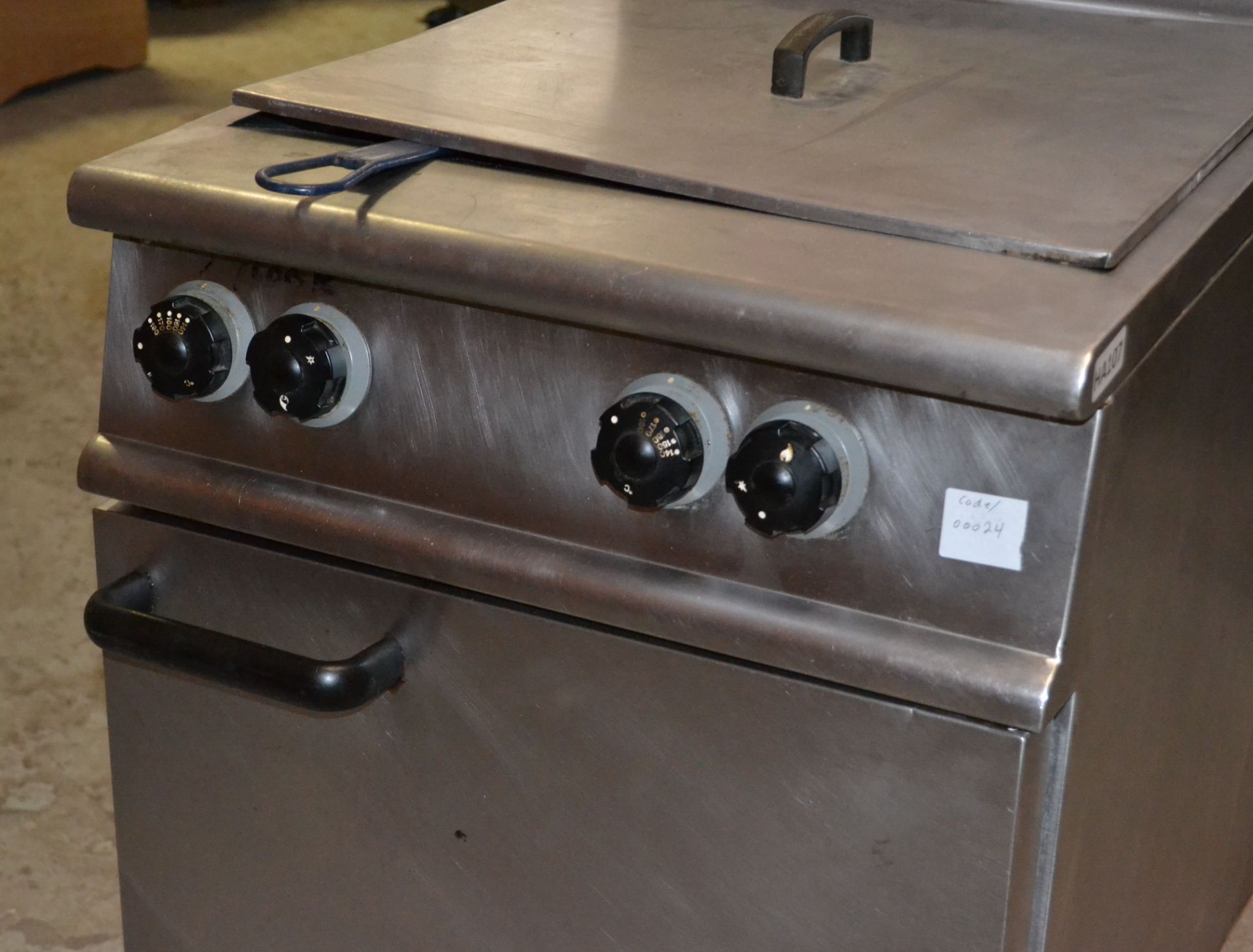 1 x Falcon Dominator G9665 Twin Basket Gas Fryer - 80x60x112cm - Ref: HA107 - CL261 - Location: - Image 10 of 12