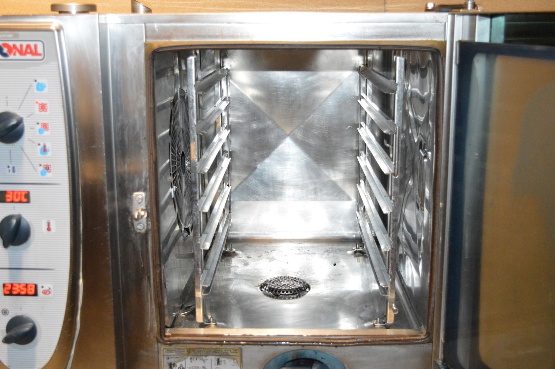 1 x Rational CombiMaster 6 Grid Combi Oven With Stand - CL232 - 3 Phase - H146x W85 x D82 cms - - Image 6 of 11