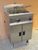 1 x Lincat Silverlink 600 Free Standing Twin Tank Natural Gas Fryer - 60(w) x 70(d) x 109.5(h)