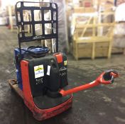 1 x Linde T20 Electric Pallet Truck With Rail Guard - Tested and Working - Key and Charger