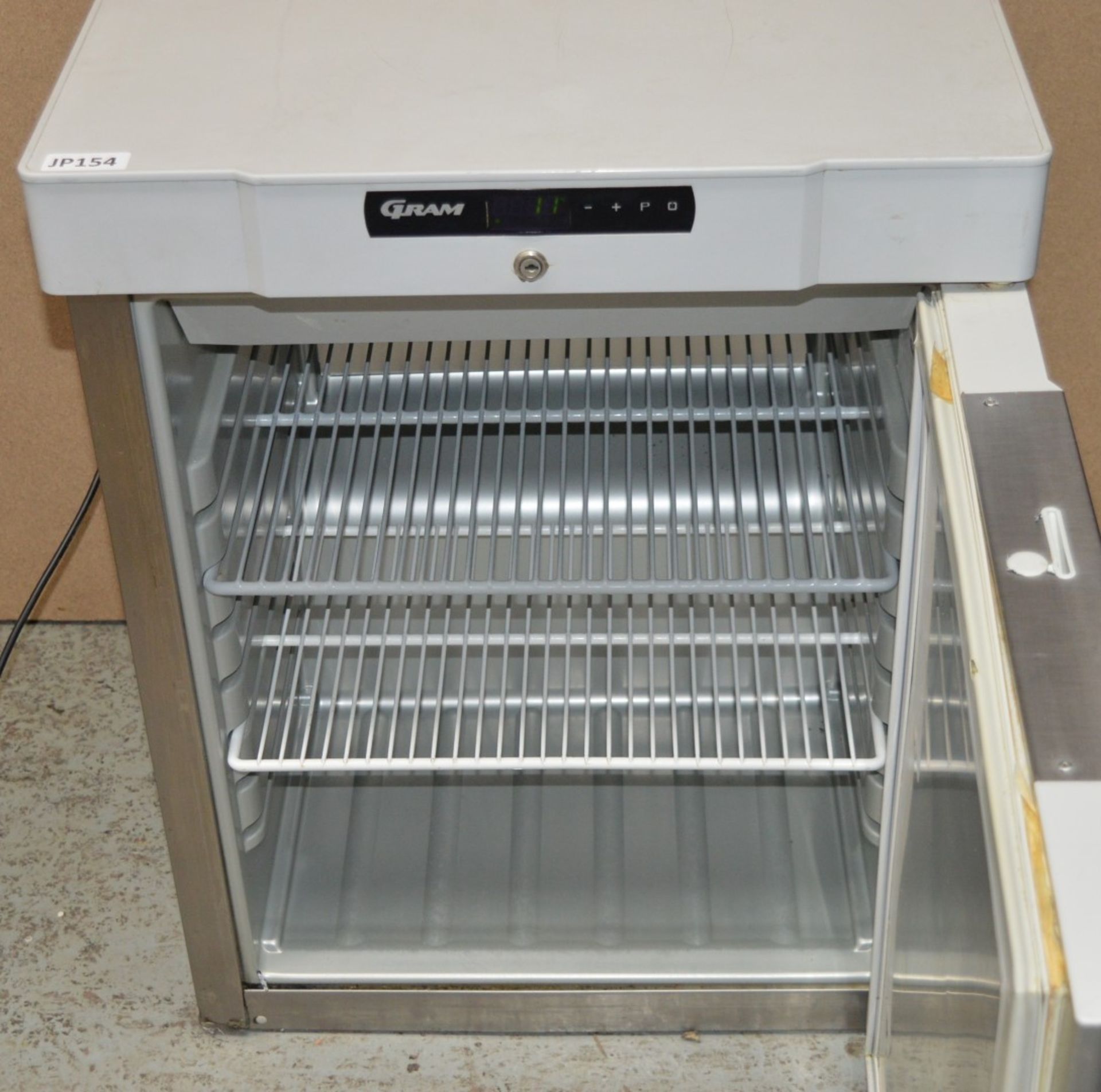 1 x Gram Compact Single Door Under Counter Freezer - Model F210 RG 3N - 125l Storage Capacity - 50mm - Image 4 of 4