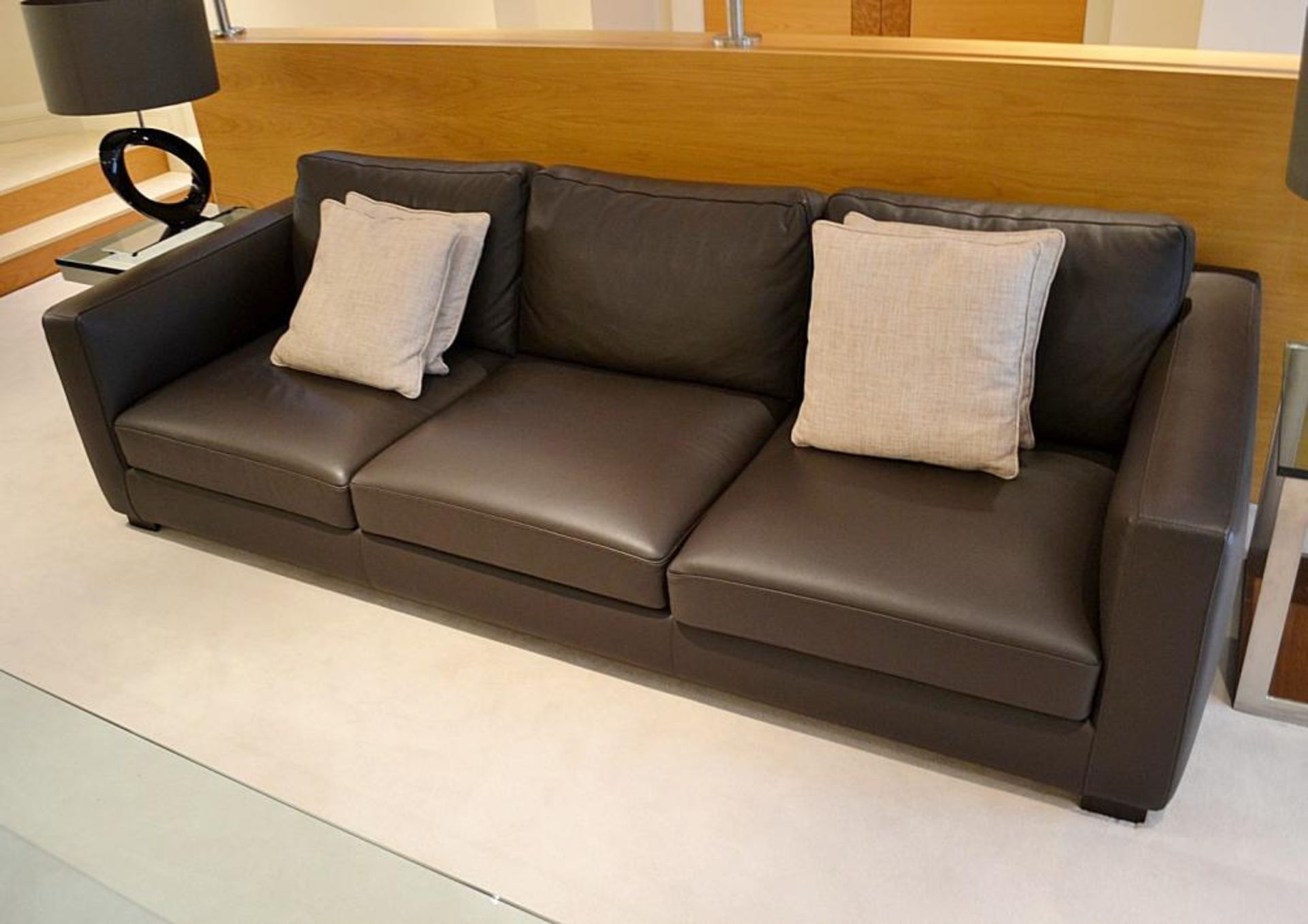 1 x Frighetto Brown Leather Sofa - Dimensions: W242 x D107 x H73cm - Ref: 41/LV09 - CL257 - - Image 2 of 6