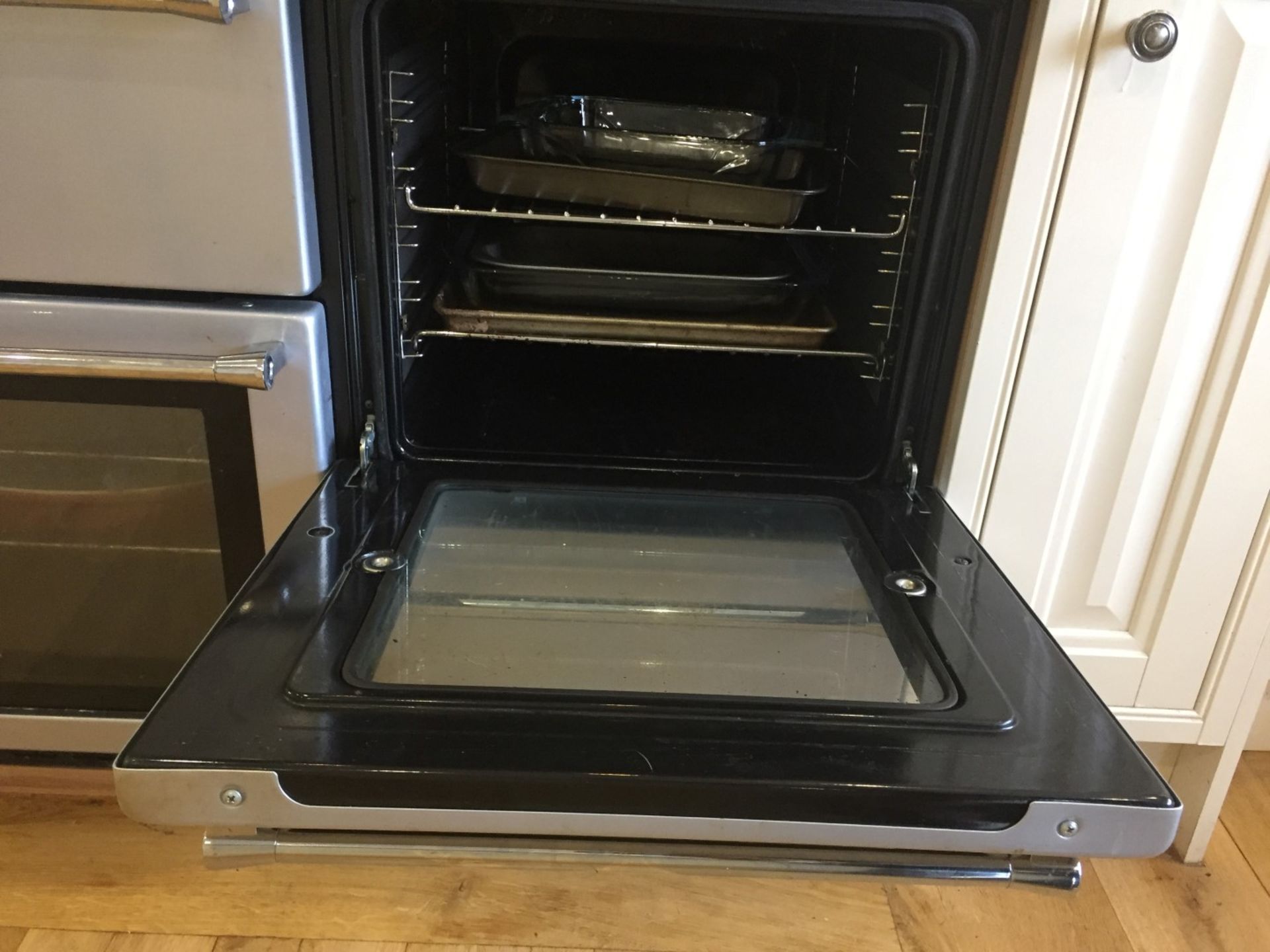 1 x Belling 100G Silver Countrychef 8-Burner, 2 Oven Range - In Good Working Condition - CL238 - - Image 7 of 13