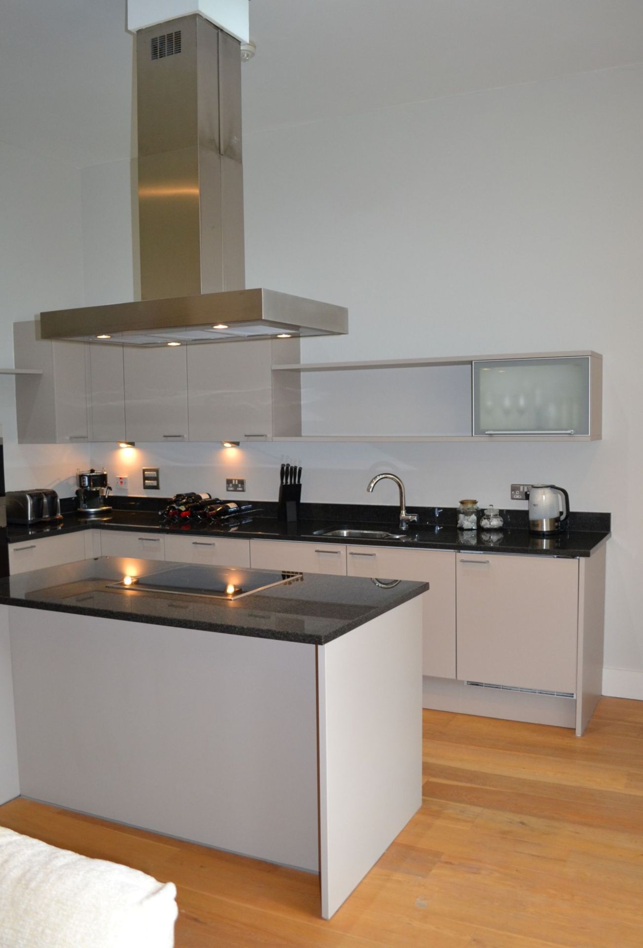 1 x Stunning Poggenpohl Kitchen With Black Granite Worktops and Miele and Siemens Appliances - In - Image 3 of 67