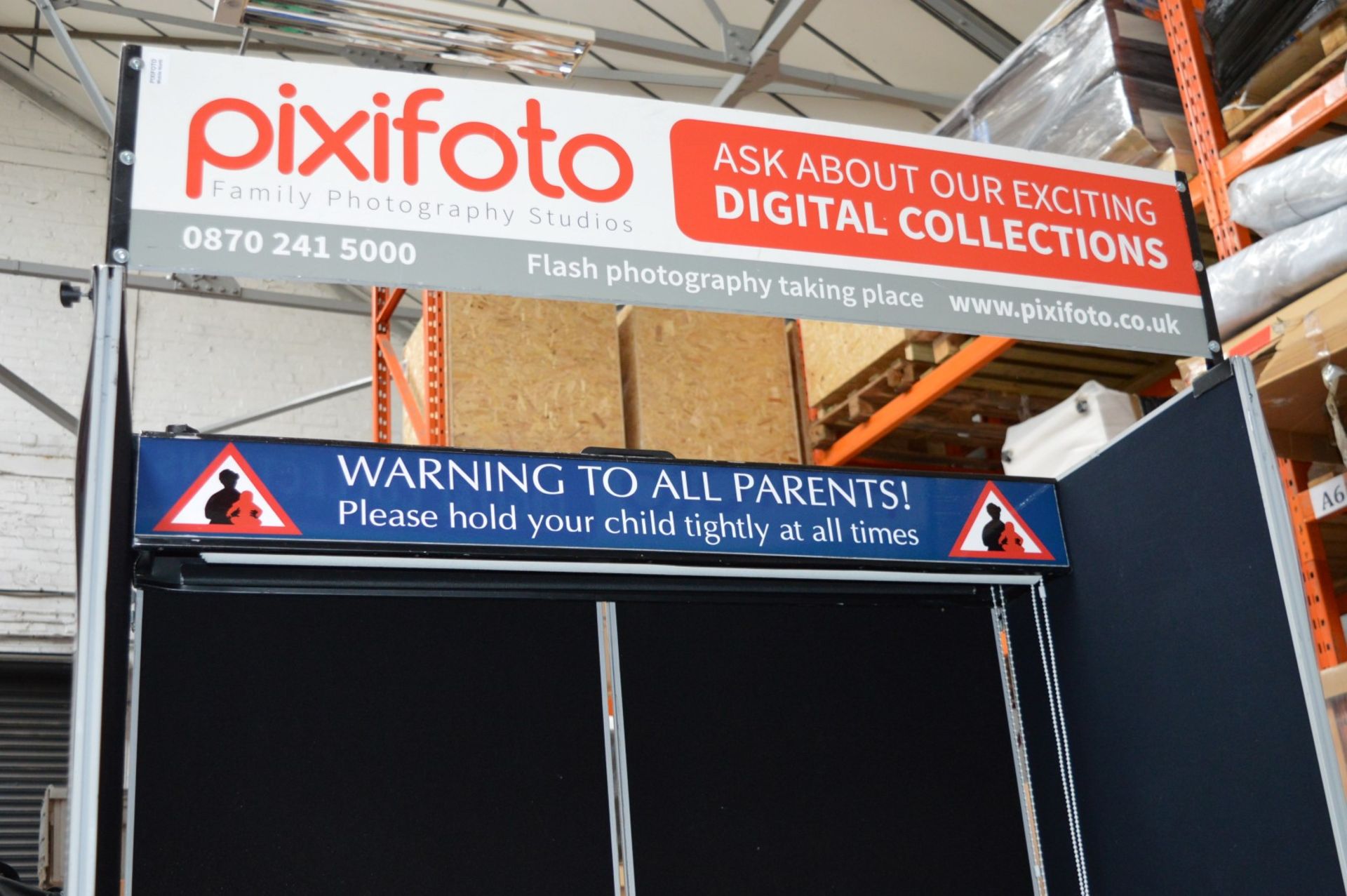 1 x Pixifoto Mobile Flash Photography Booth - Ideal For Use in Shopping Centers, Weddings, - Image 10 of 16