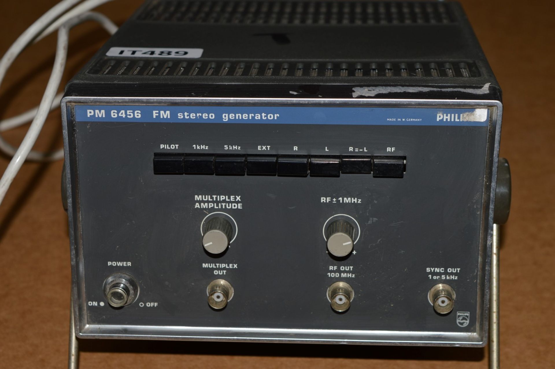 1 x Philips PM6456 FM Stereo Generator - 240v - CL011 - Ref IT489 - Location: Altrincham WA14 - Image 3 of 5