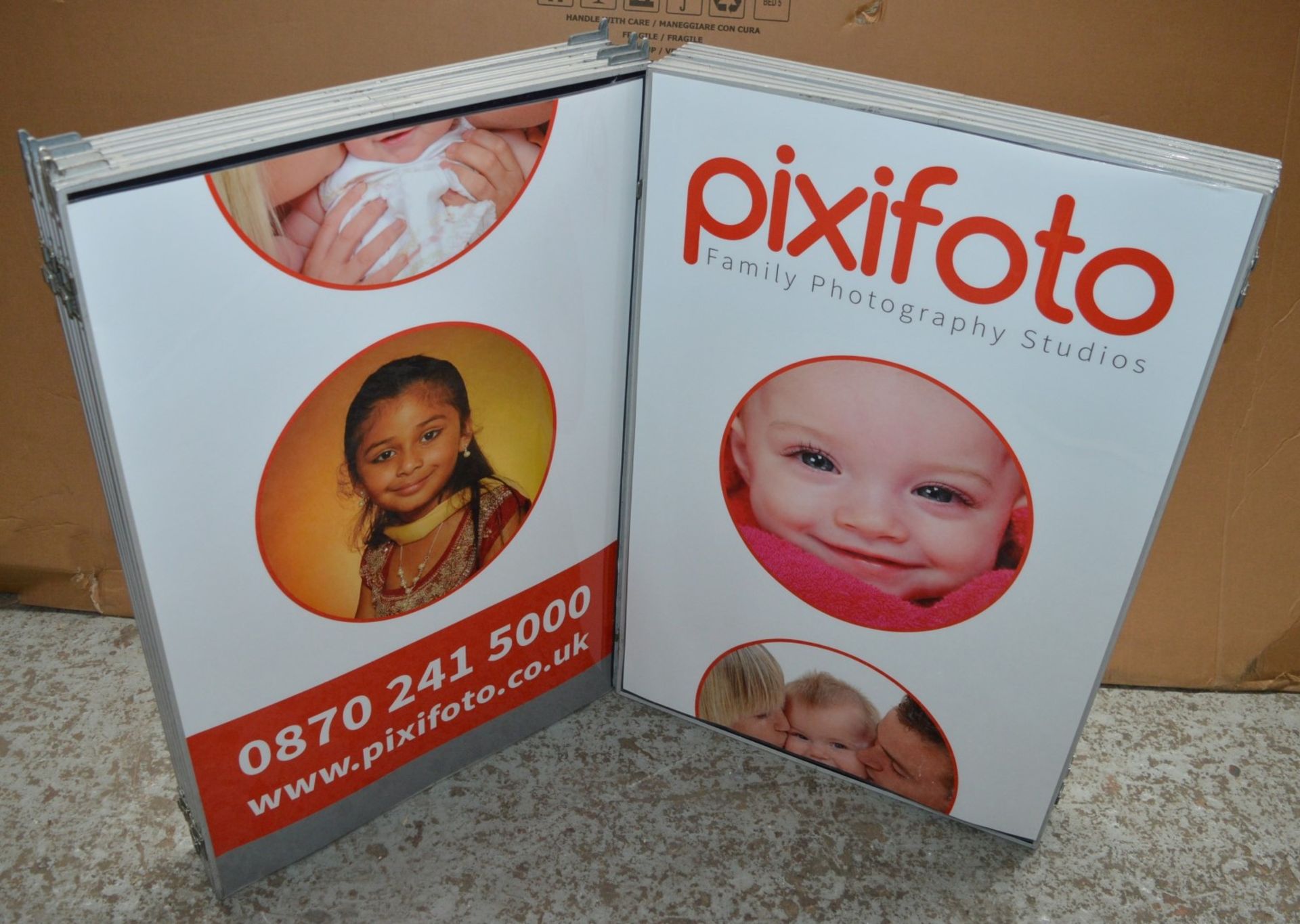 1 x Pixifoto Mobile Flash Photography Booth - Ideal For Use in Shopping Centers, Weddings, - Image 5 of 16