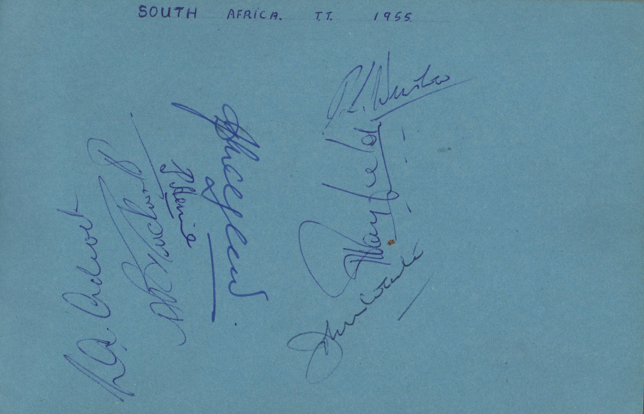 AUTOGRAPH ALBUM: An autograph album containing over 90 signatures by various cricket teams and - Image 5 of 16