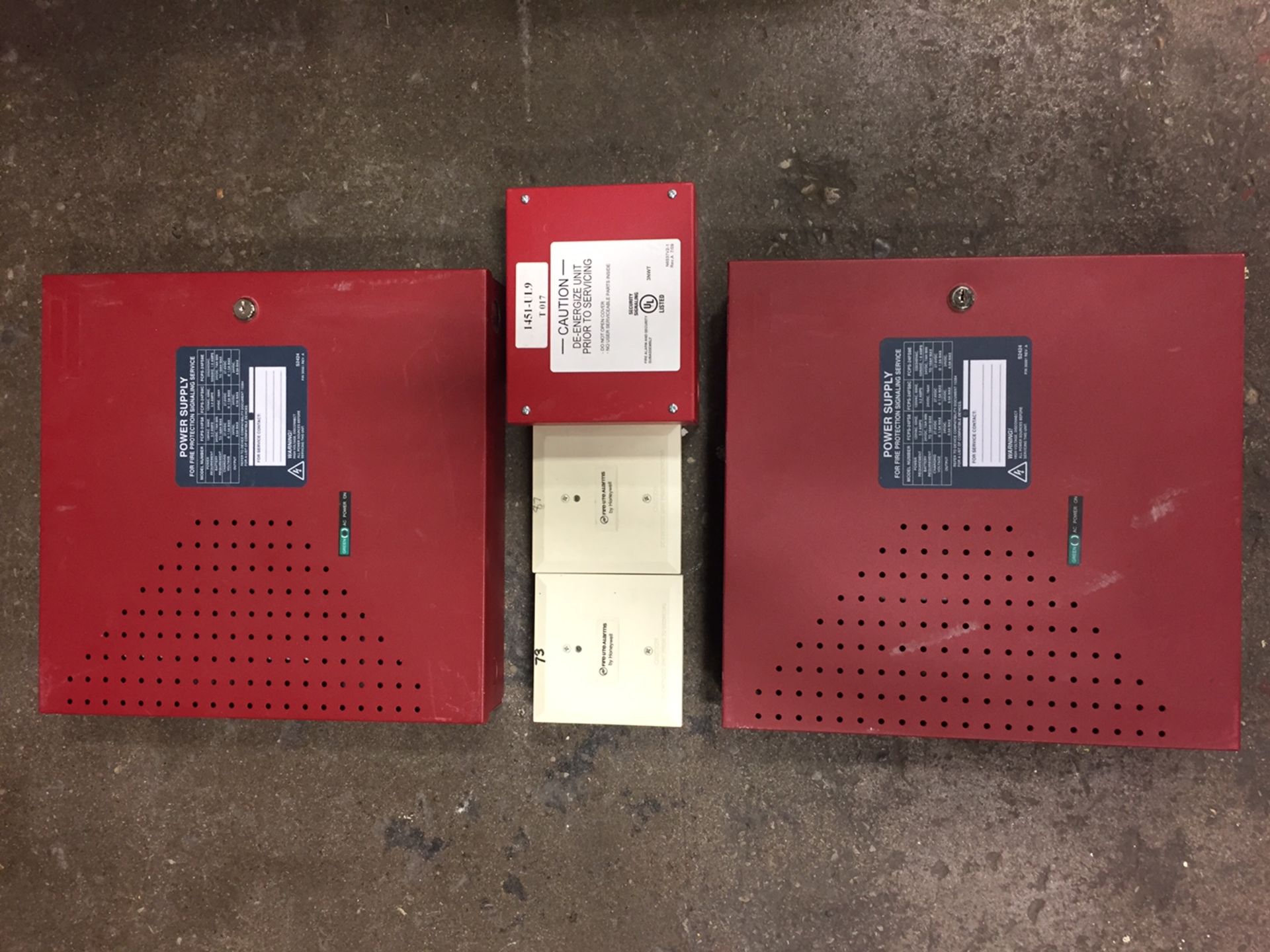 Honeywell Fire Alarm Control Panels + Comunicators (skid). IF REQUIRED wrapping add $10.00 per skid - Image 4 of 5