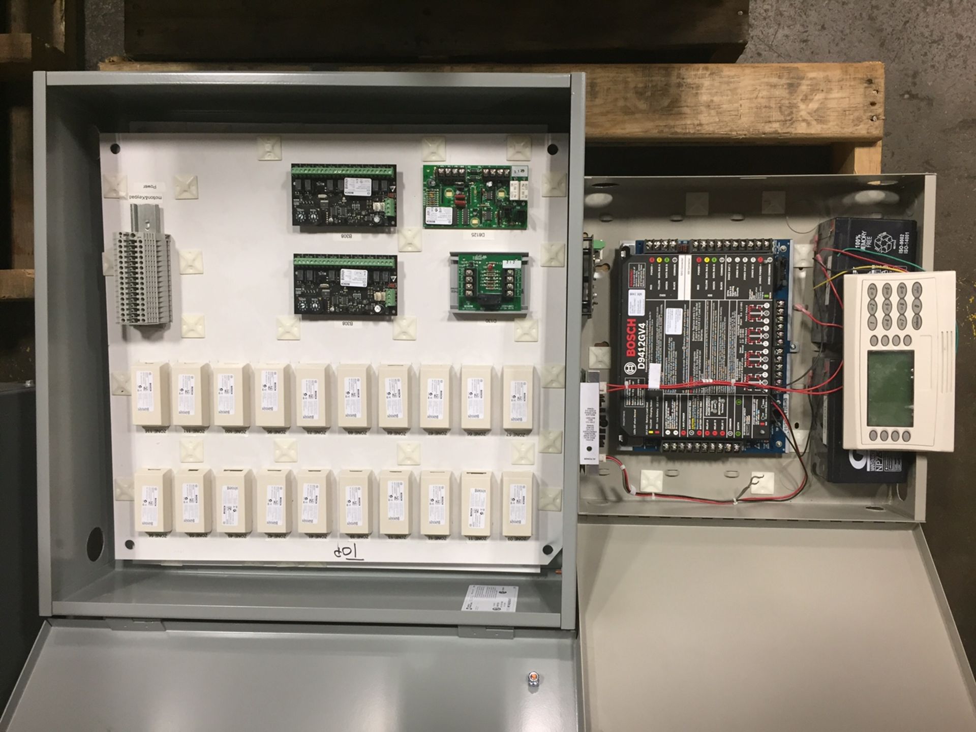 Honeywell Fire Alarm Control Panels + Comunicators (skid). IF REQUIRED wrapping add $10.00 per skid - Image 5 of 5