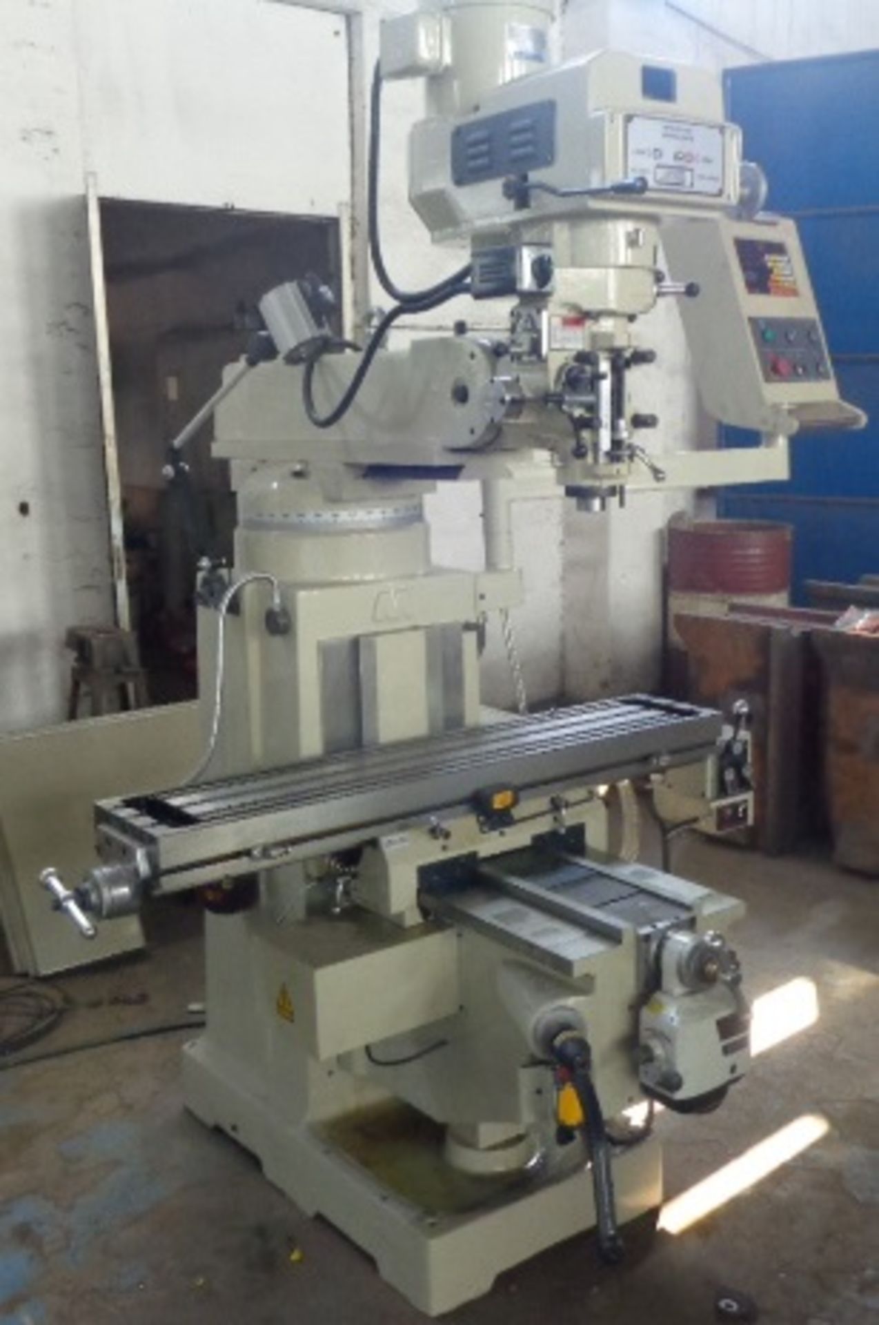 MINT Milling Machine model 4H with Full Power Feed Table on ALL AXIS (X, Y and Z) 50" x 10" with DRO