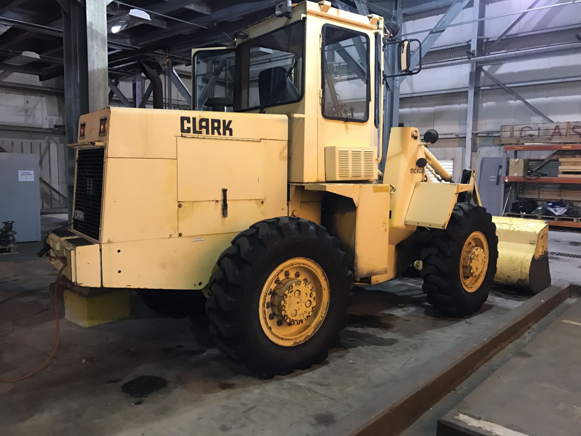 Wheel Loader, Clark model 35GMC, 5,371 hours, s/n 472D 1780B - Image 3 of 7