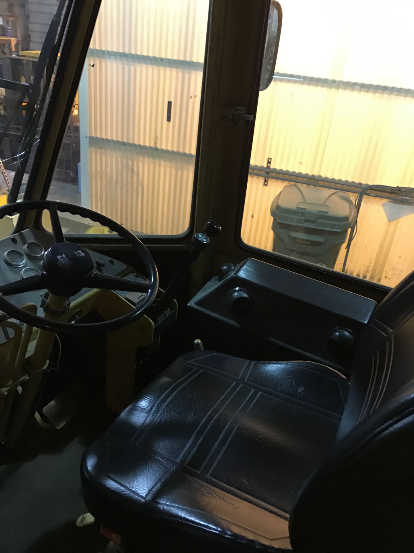 Wheel Loader, Clark model 35GMC, 5,371 hours, s/n 472D 1780B - Image 5 of 7