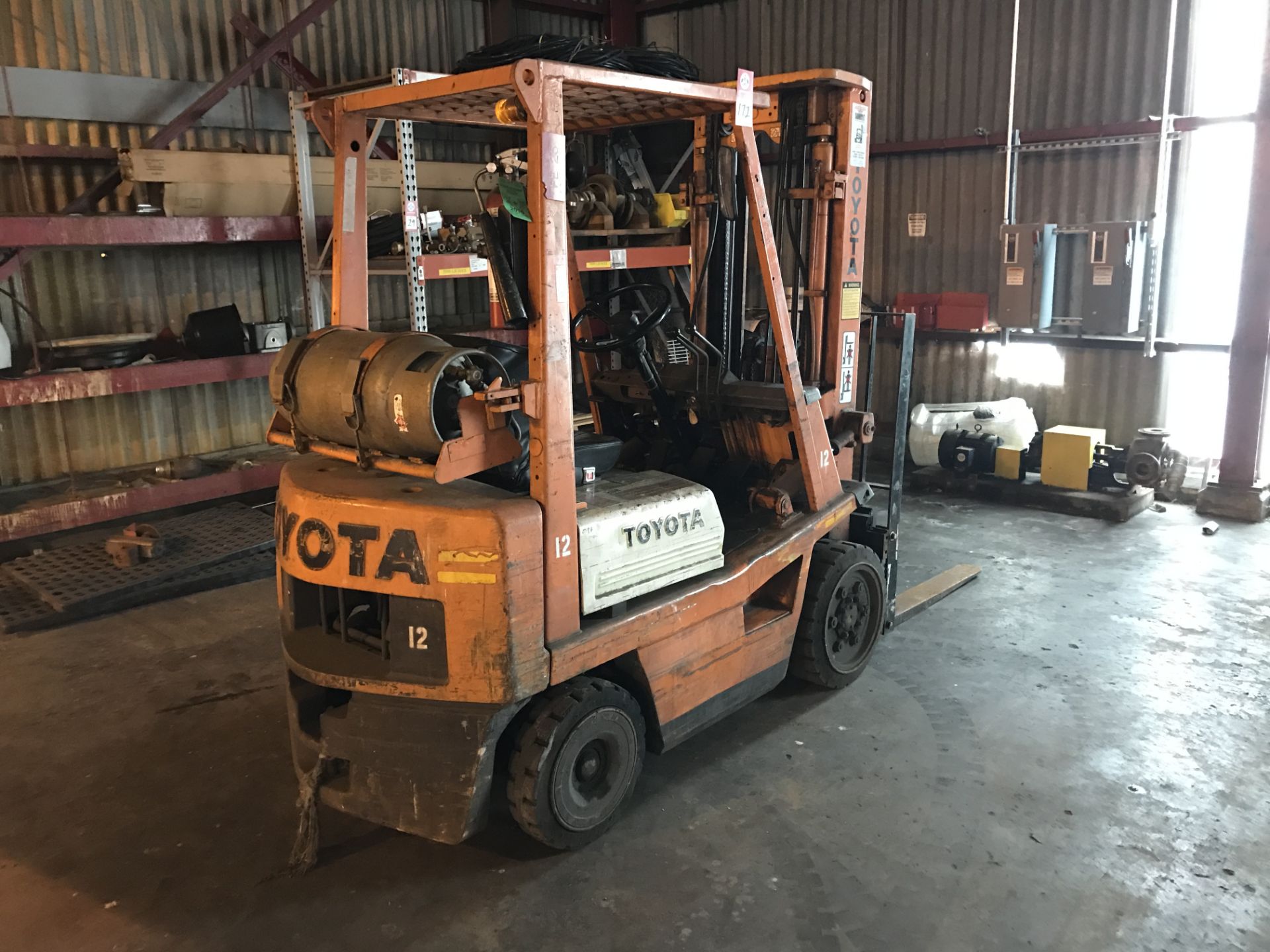 Fork Lift Truck, Toyota model 42-4FGC20, LP powered with side shift, three stage, 185" max. lift - Image 2 of 9