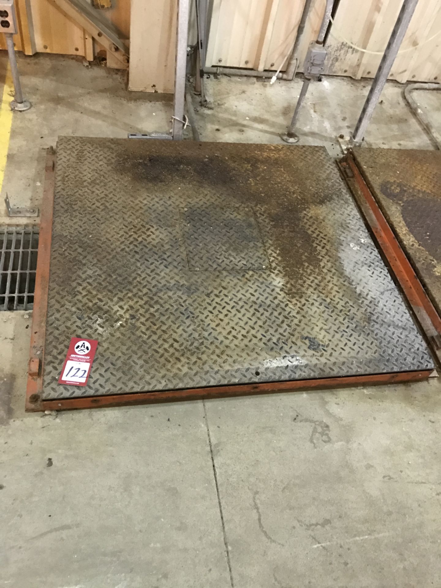 Floor Scale, Masstron 48" x 48", no read out