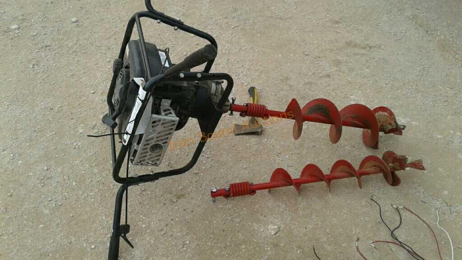 Earthquake 9800B Post Hole Digger