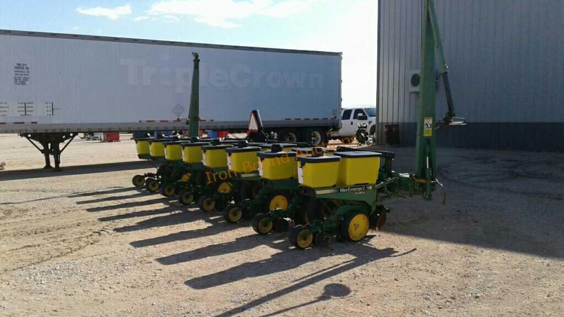 John Deer 7300 8 Row Planter - Image 4 of 16