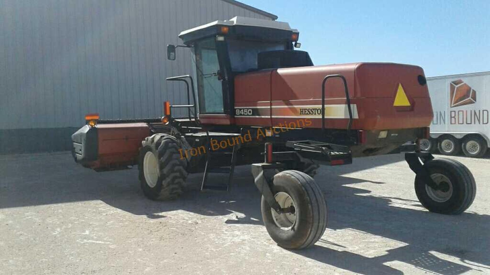 Hesston 8450 Swather - Image 3 of 17