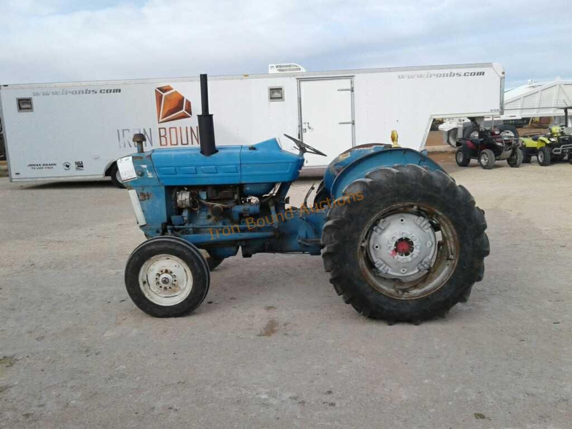 1973 Ford 3000 Tractor - Image 2 of 14