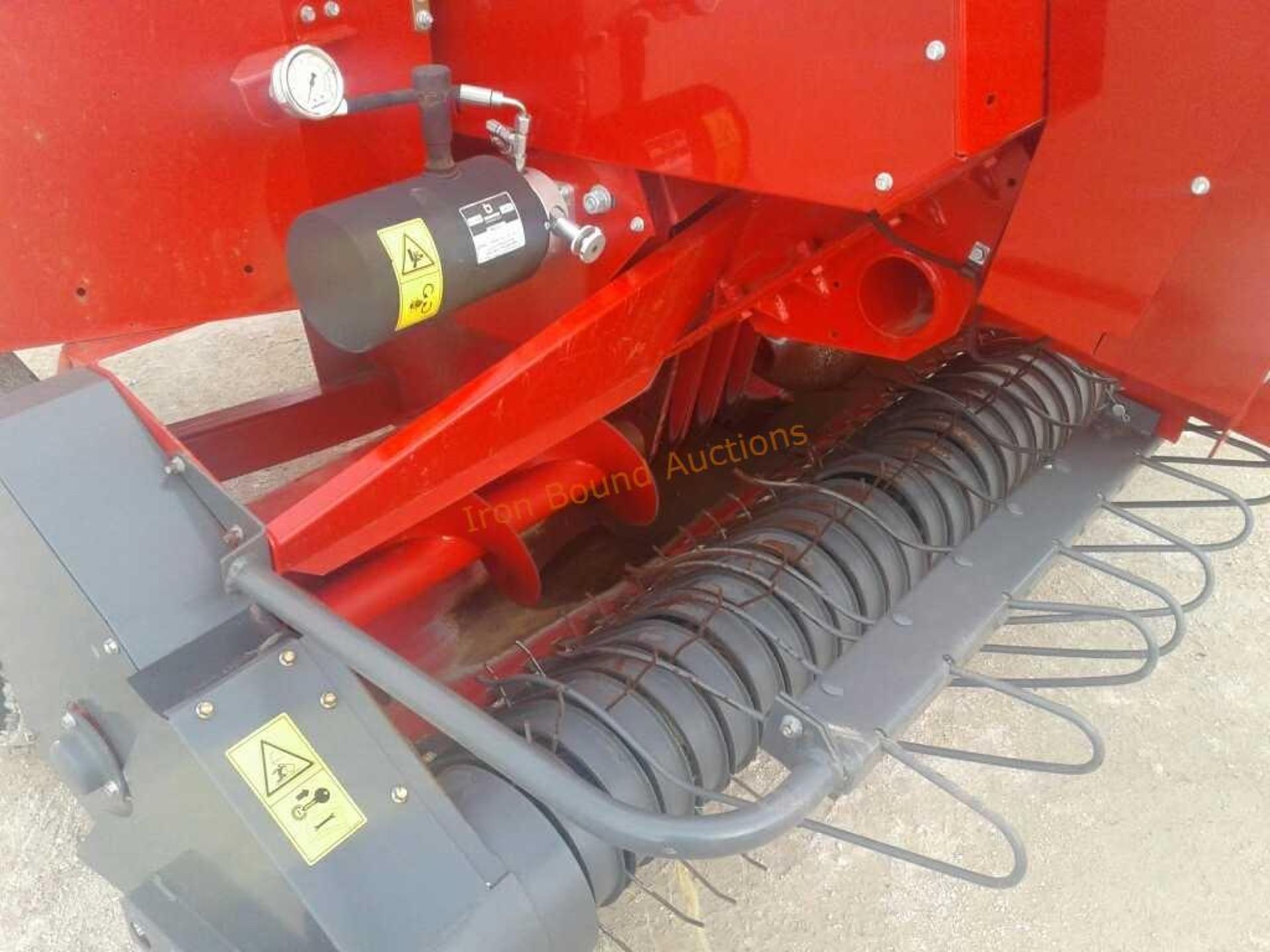 2015 Massey Ferguson Hesston 1840 Square Baler - Image 4 of 15