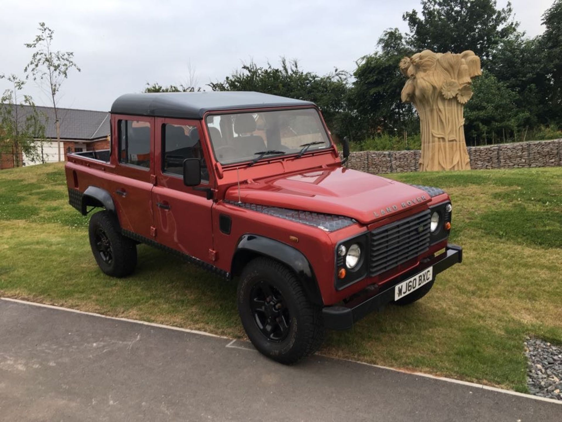 2010 LAND ROVER DEFENDER 2.4 110 TD DOUBLE CAB **NO VAT** **7% BUYERS PREMIUM**