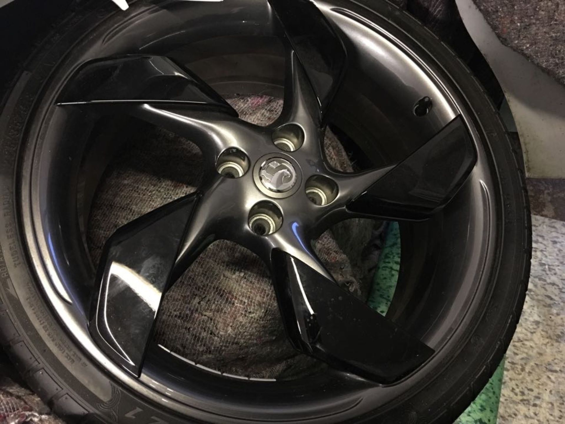 NEW VAUXHALL SPORTS ALLOY WHEELS WITH TYRES 225/35/18