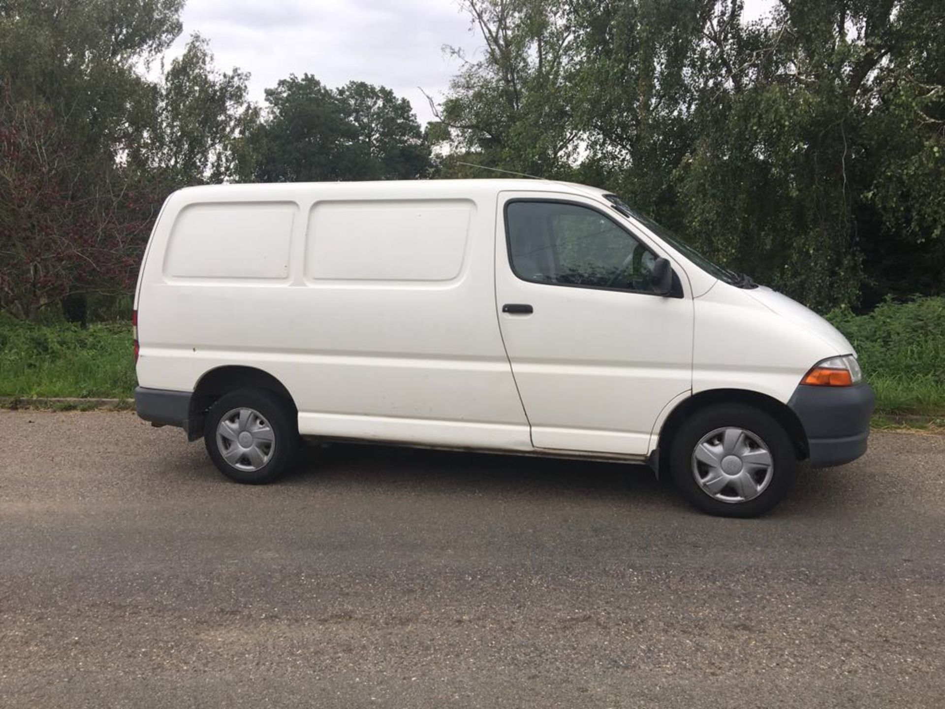 2001 TOYOTA HIACE POWERVAN GS - Image 4 of 19