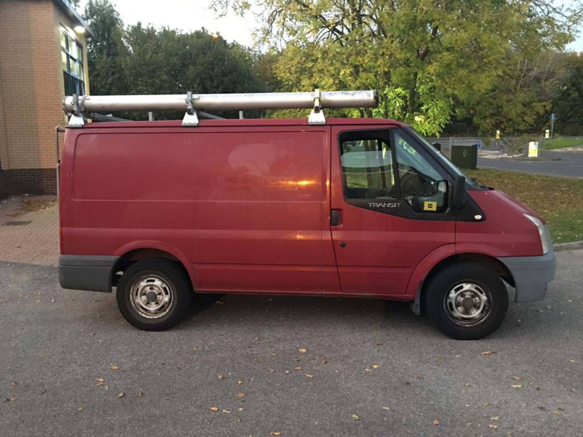 2007 FORD TRANSIT 330 SWB DIESEL RWD - Low Roof Van TDCi 100ps ON SALE - Image 8 of 14