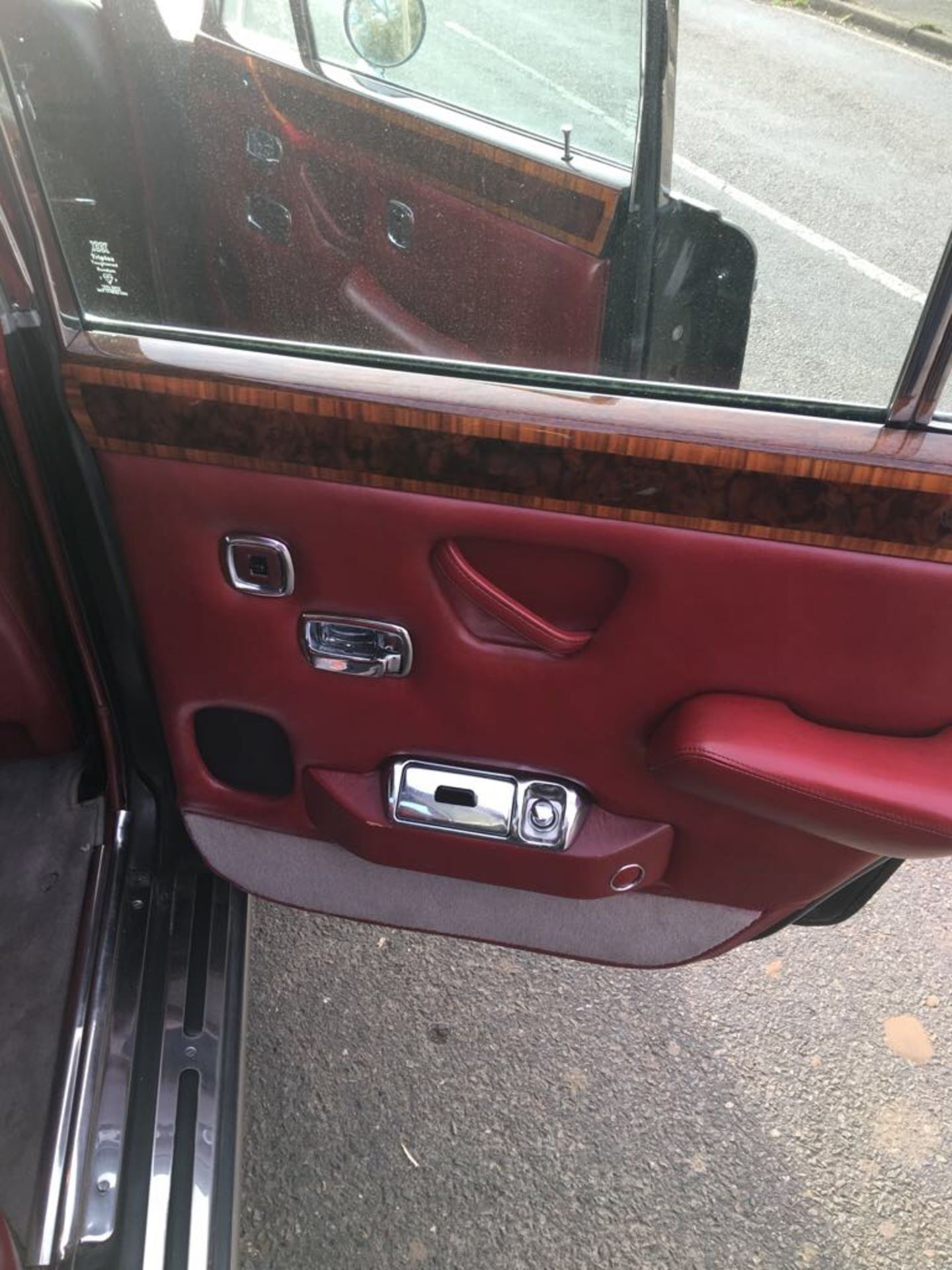1974 ROLLS ROYCE SHADOW 1 **LOW MILEAGE & RED LEATHER** - Image 13 of 28