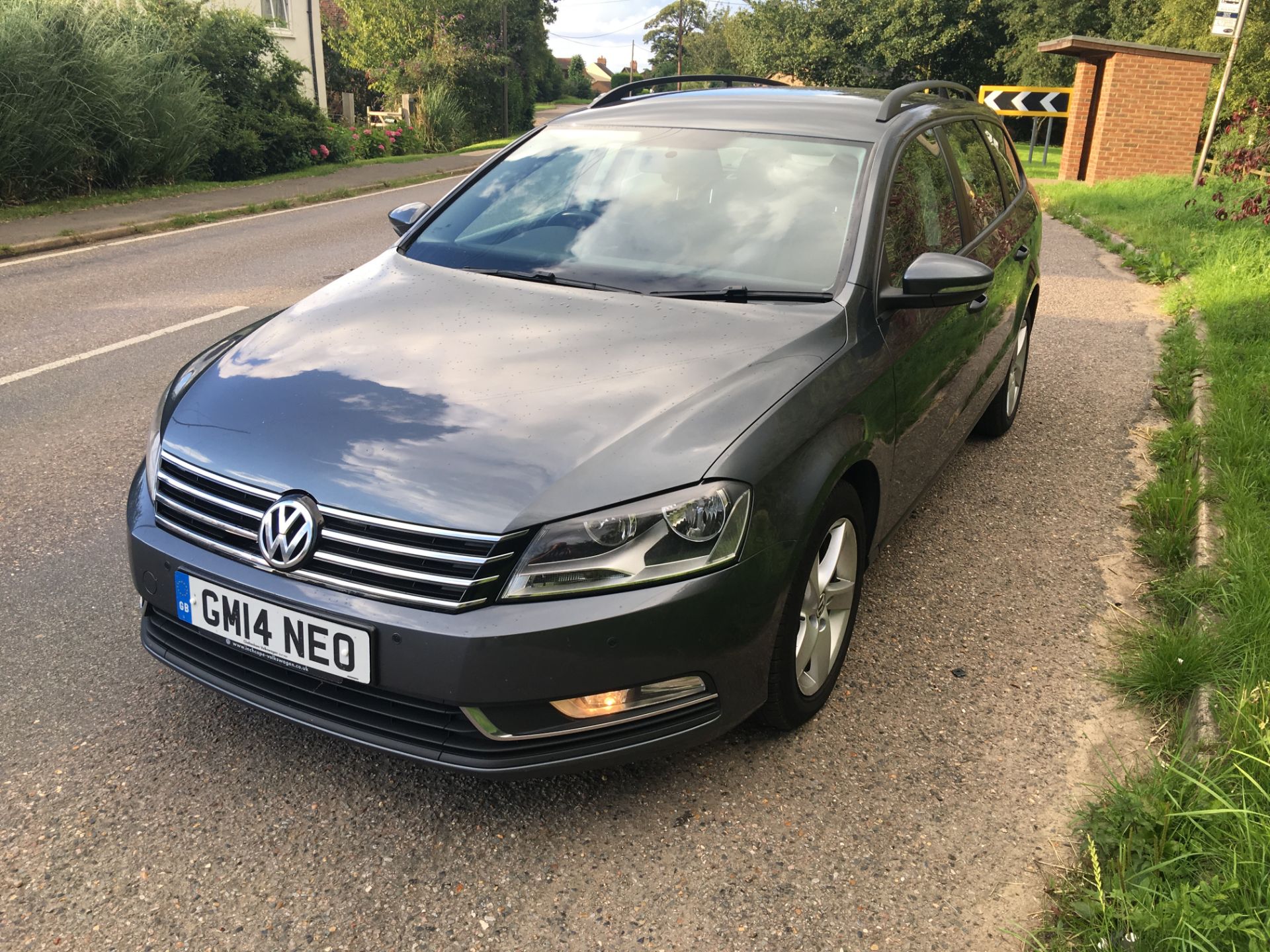 2014 VOLKSWAGEN PASSAT S BLUEMOTION TECH TDI SA AUTO ESTATE ON SALE - Image 2 of 27