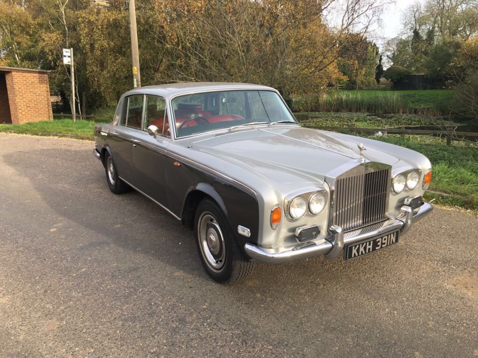 1974 ROLLS ROYCE SHADOW 1 **LOW MILEAGE & RED LEATHER** - Image 2 of 28