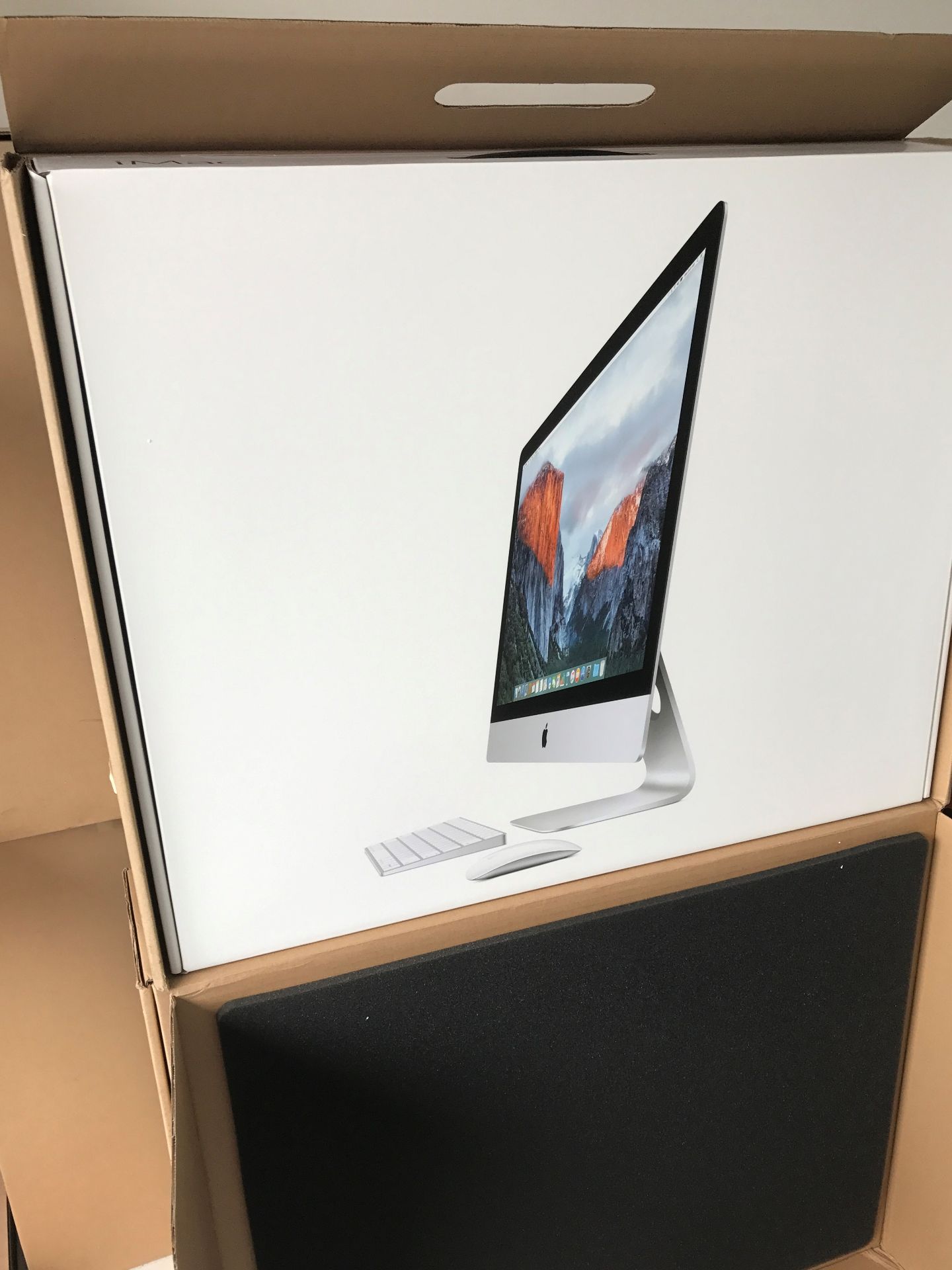 Apple iMac Intel Core i5 8GB 1TB 27 Inch 5k Retina Desktop **10% BUYERS PREMIUM**