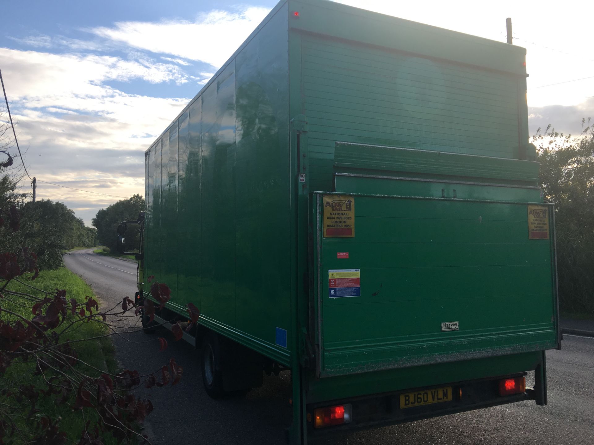 2010 IVECO EUROCARGO 7.5 TONBOX LORRY WITH TAIL LIFT SLEEPER CAB EURO 6 WITH ADBLUE AUTO - Image 6 of 20