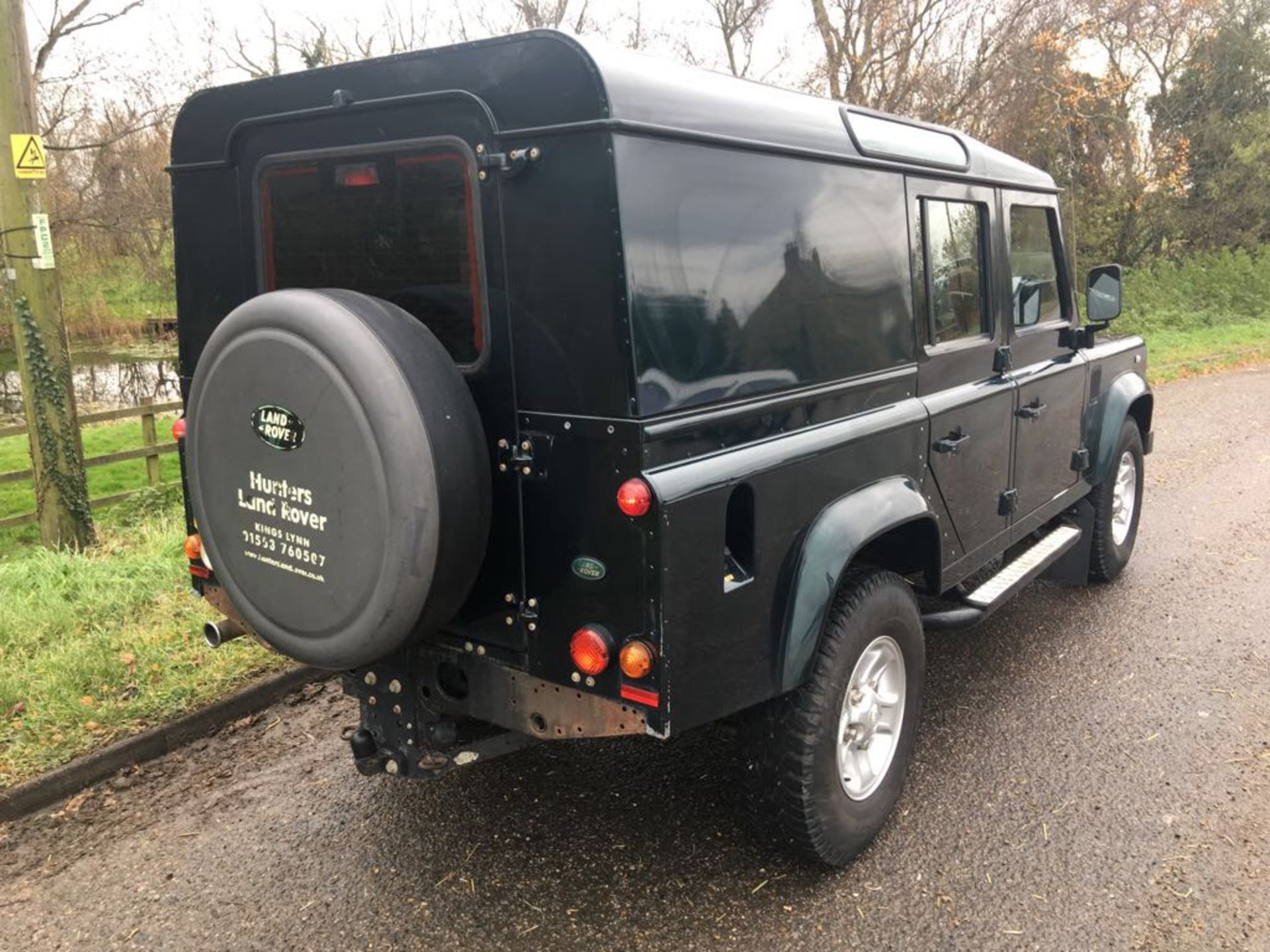 2012 LAND ROVER DEFENDER XS DOUBLE CAB 110 **ONE OWNER FROM NEW** - Image 5 of 17