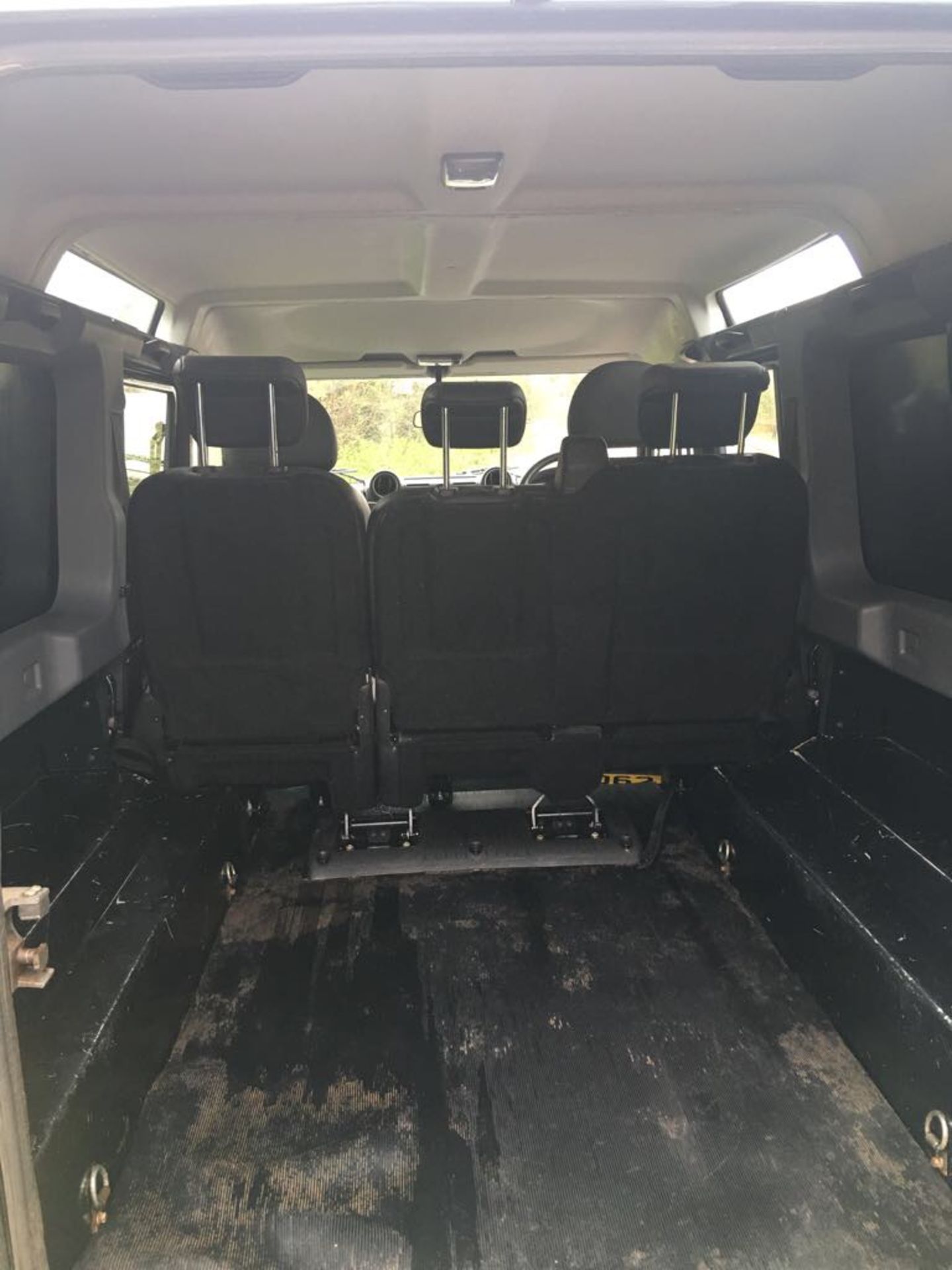 2012 LAND ROVER DEFENDER XS DOUBLE CAB 110 **ONE OWNER FROM NEW** - Image 8 of 17