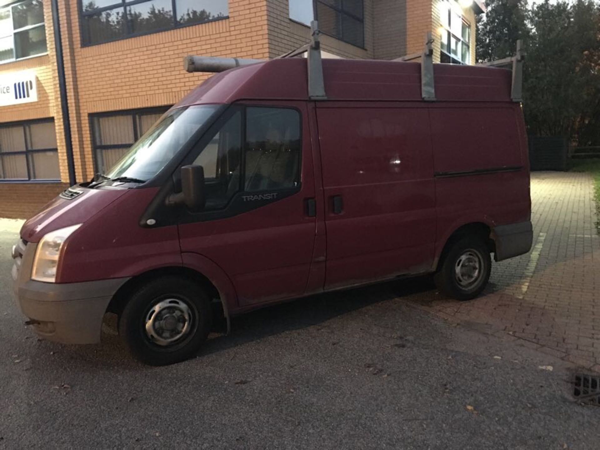 FORD TRANSIT 280 SWB DIESEL FWD - Medium Roof Van TDCi 85ps - Image 7 of 10