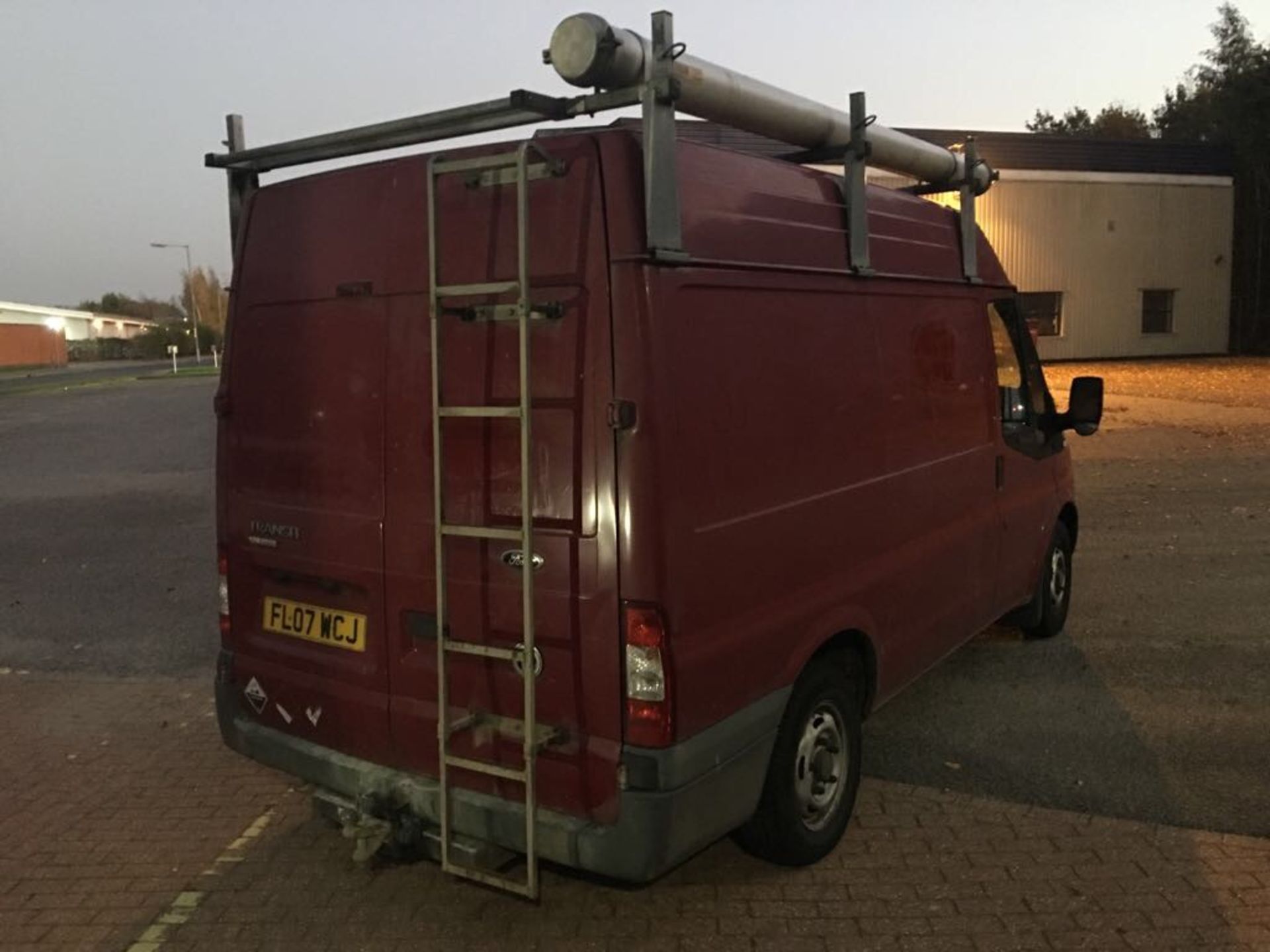 FORD TRANSIT 280 SWB DIESEL FWD - Medium Roof Van TDCi 85ps - Image 5 of 10