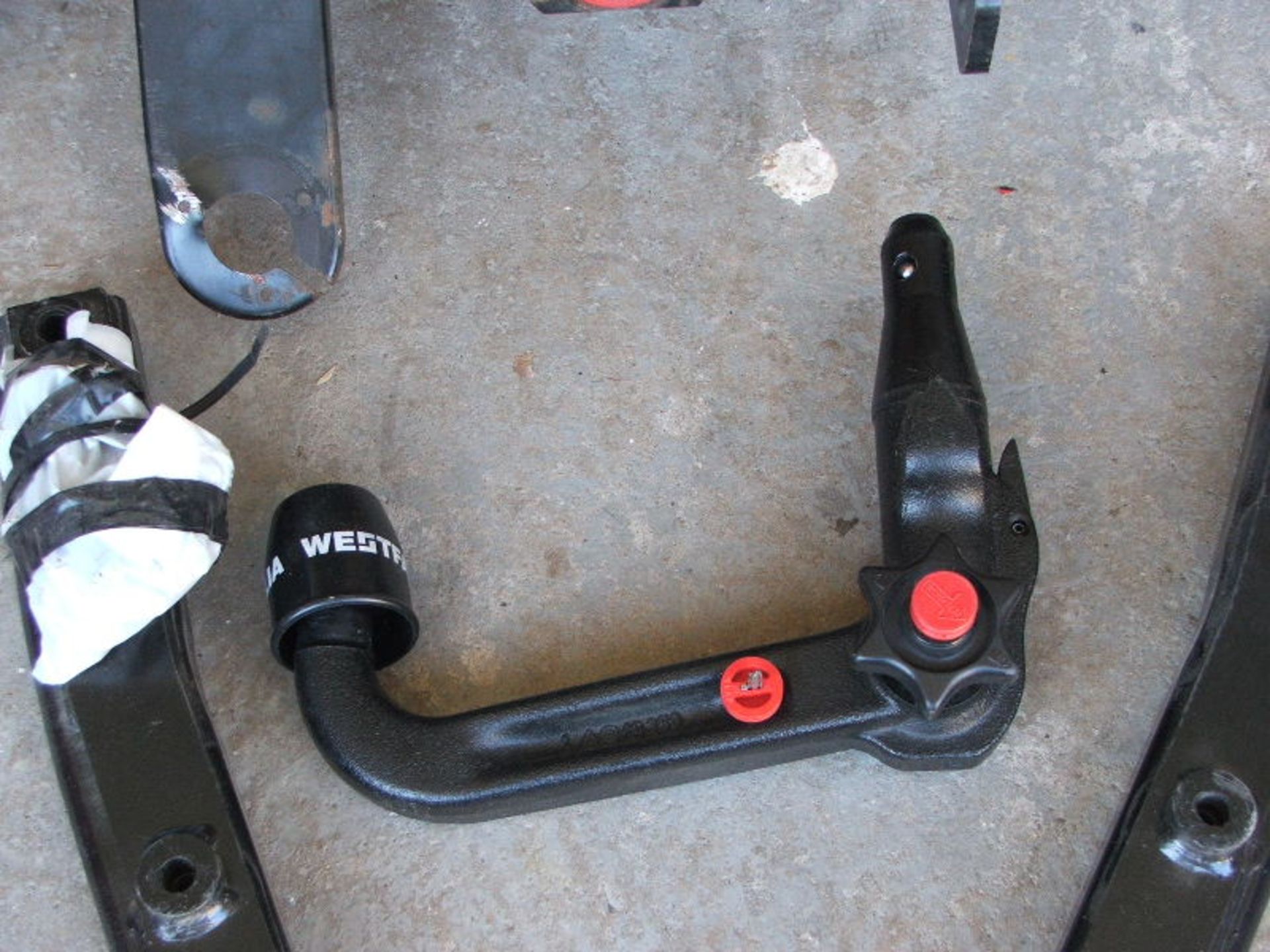 TOW BAR & DETACHABLE BALL FOR MERCEDES ML YR 2005 ONWARDS NO ELECTRICS - Image 3 of 3